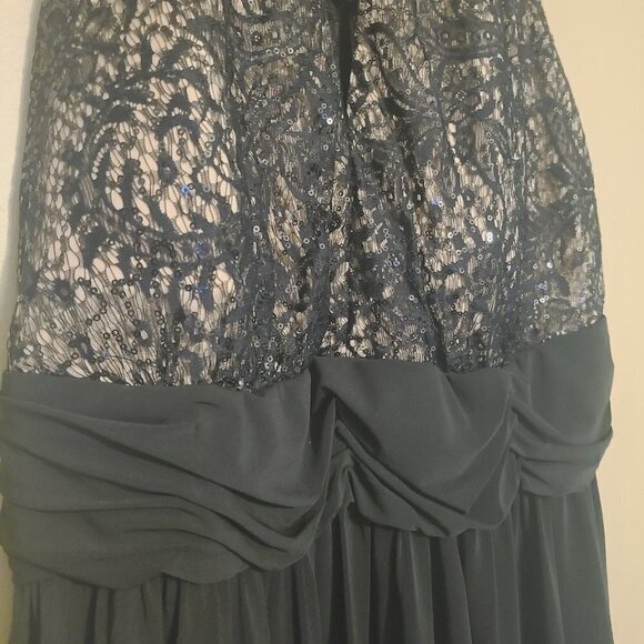 R&M Richards | Black & Taupe Lace Rouched Waist Cocktail Dress (Size 18W) - Picture 6 of 16